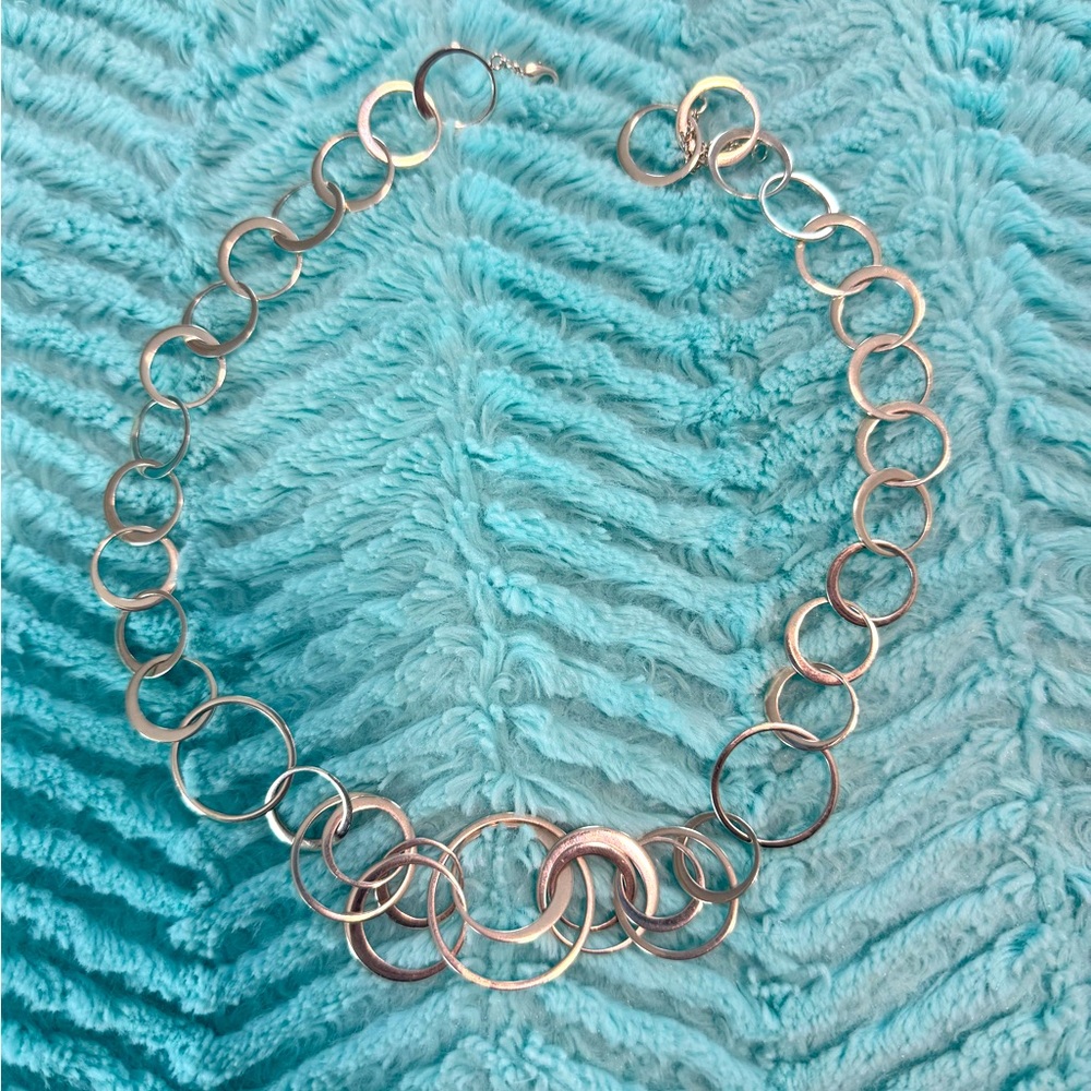 Elegant Silver Circle Necklace